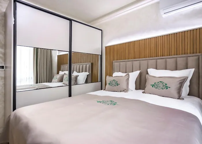 Onyx Beach Residence - Free Parking & Beach Access