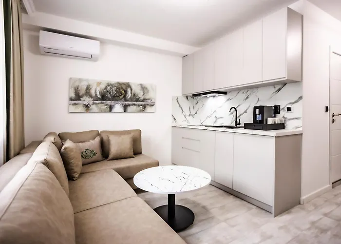 Onyx Beach Residence - Free Parking & Beach Access