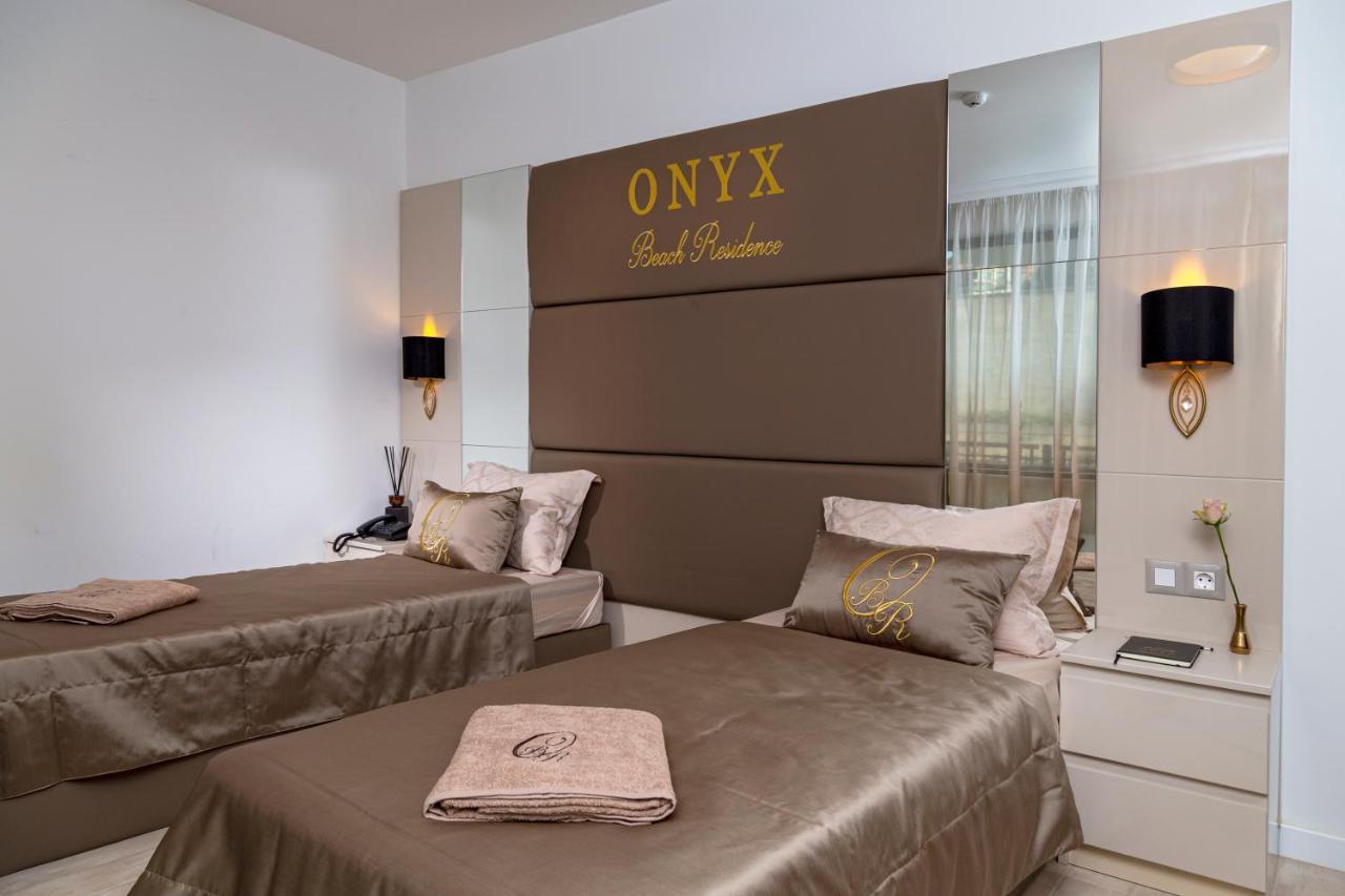 Onyx - Free Parking & Access Hotel