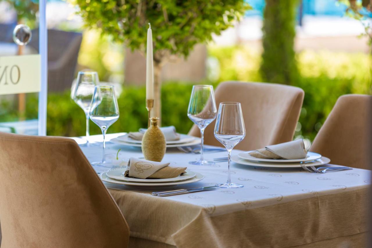 Hotel Onyx - Free Parking & Access 4*