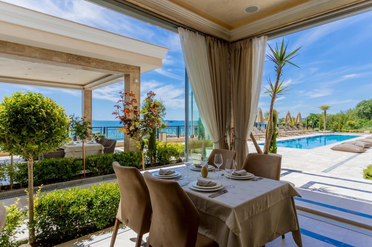 Onyx - Free Parking & Access 4*