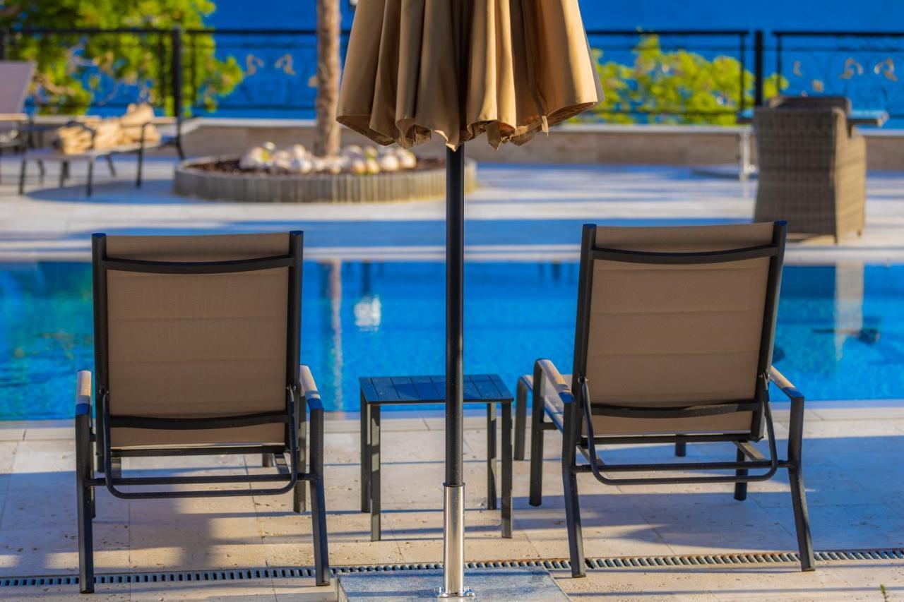 Hotel Onyx - Free Parking & Access 4*