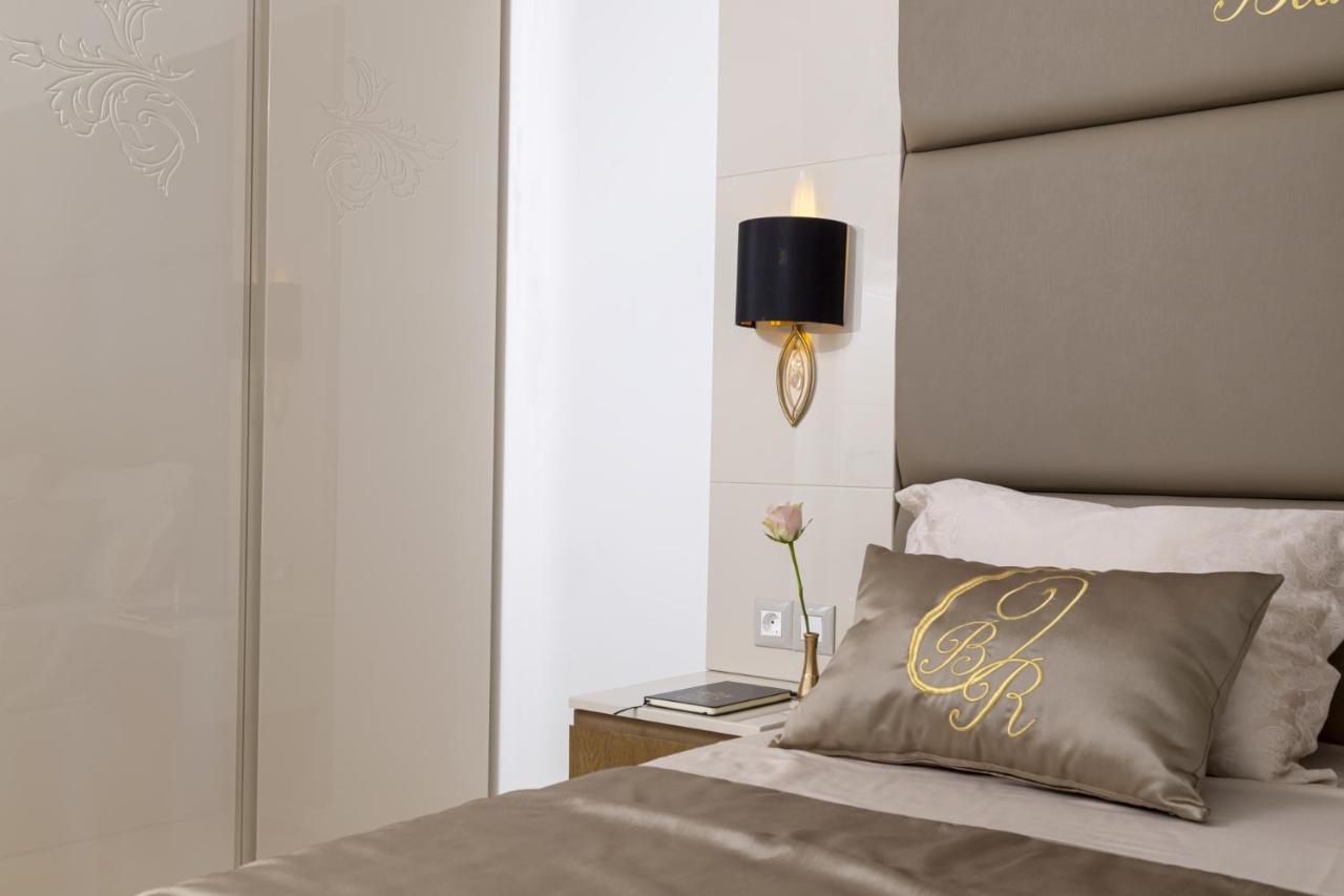 Hotel Onyx - Free Parking & Access 4*